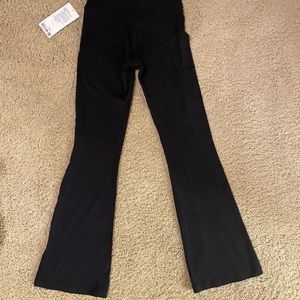 Lululemon, Groove Super-High-Rise Flared Pant Nulu, 6, New w/ tags